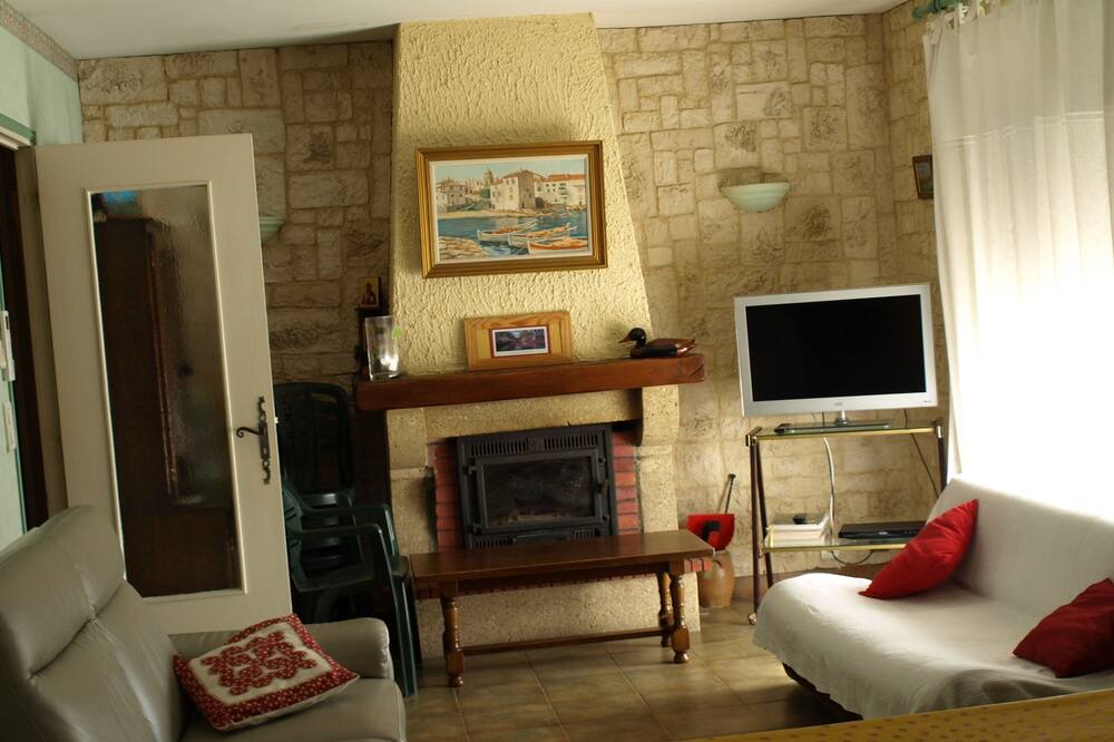 Photo of Livingroom in Generac
