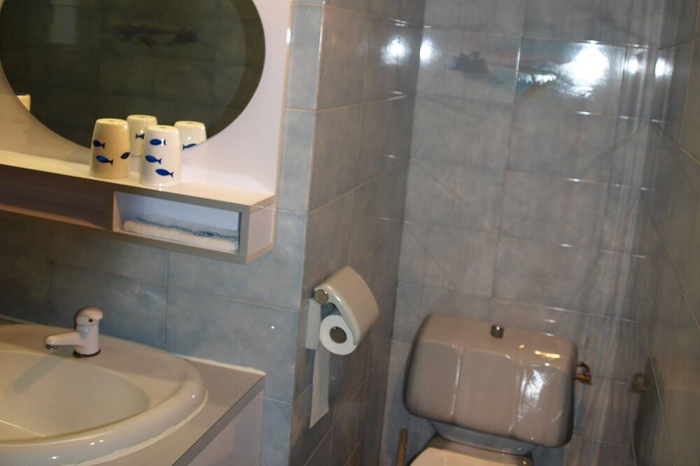 Photo of Bathroom in Generac