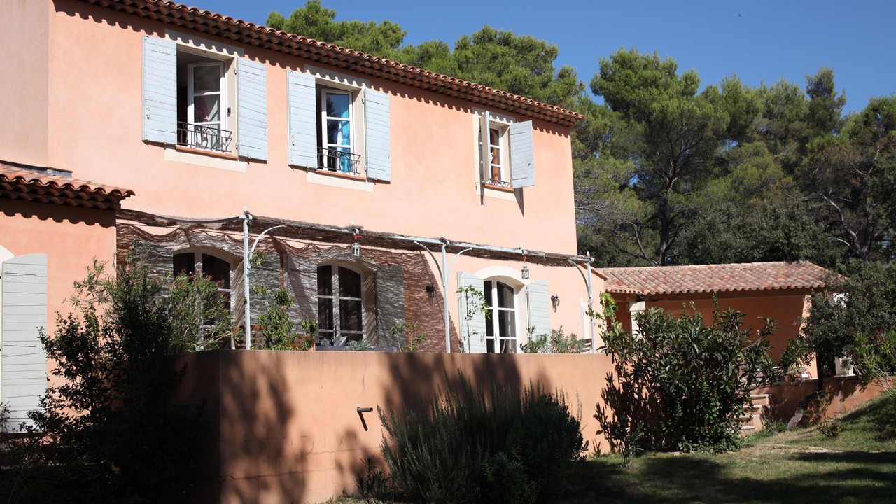 Photo of Outdoor in Saint-Marc-Jaumegarde