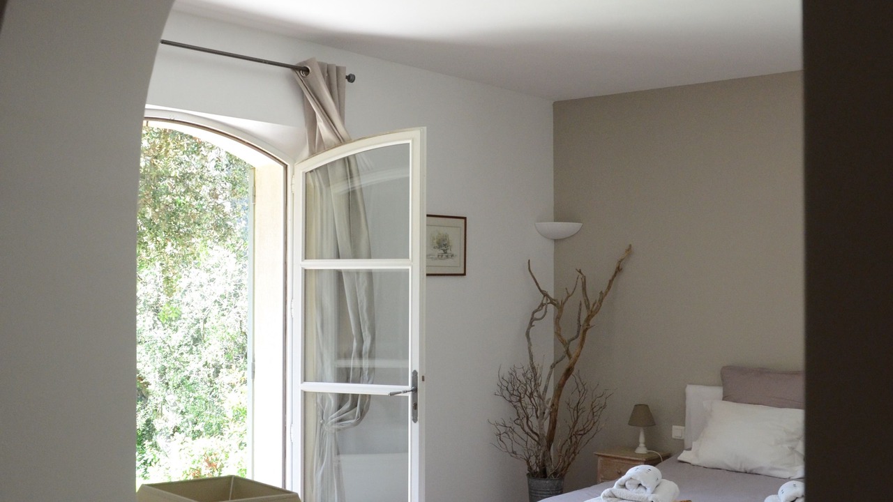 Photo of Bedroom in Saint-Marc-Jaumegarde