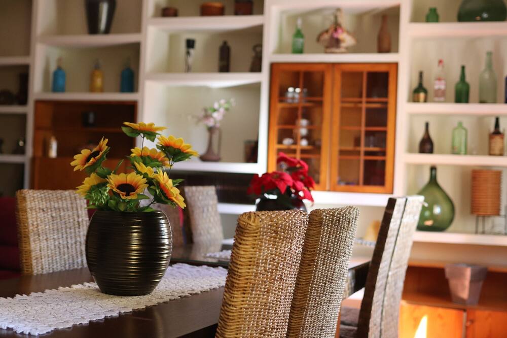 Photo of Kitchen in Alcover