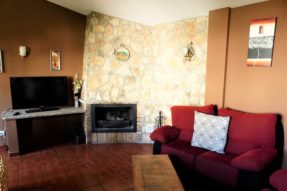 Photo of Livingroom in Alcover