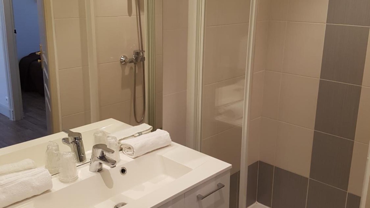 Photo of Bathroom in Rodez