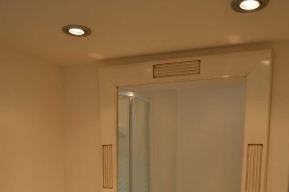 Photo of Bathroom in Le Teil