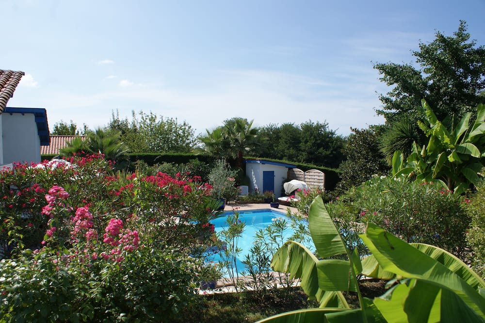 Photo of Outdoor in Villefranque