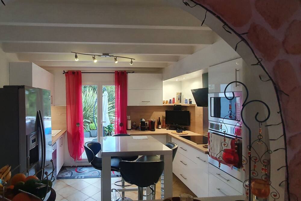 Photo of Kitchen in Villefranque