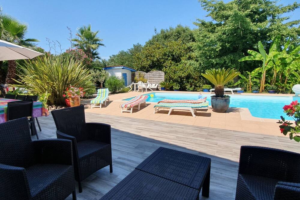 Photo of Outdoor in Villefranque