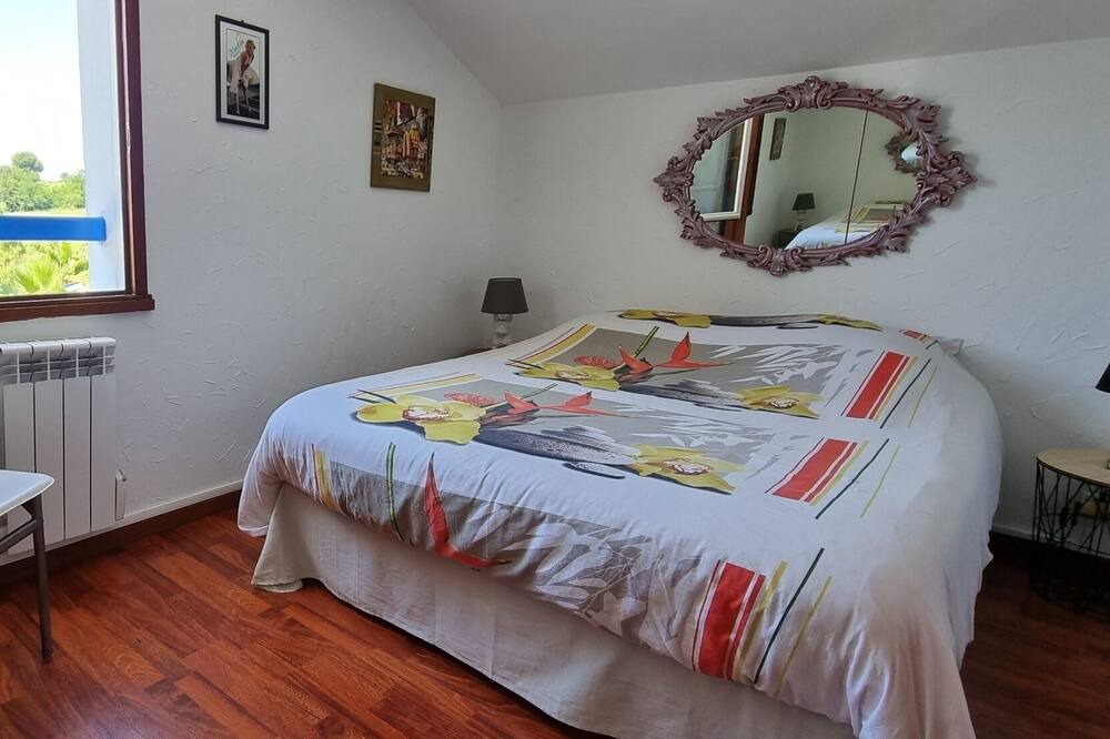 Photo of Bedroom in Villefranque
