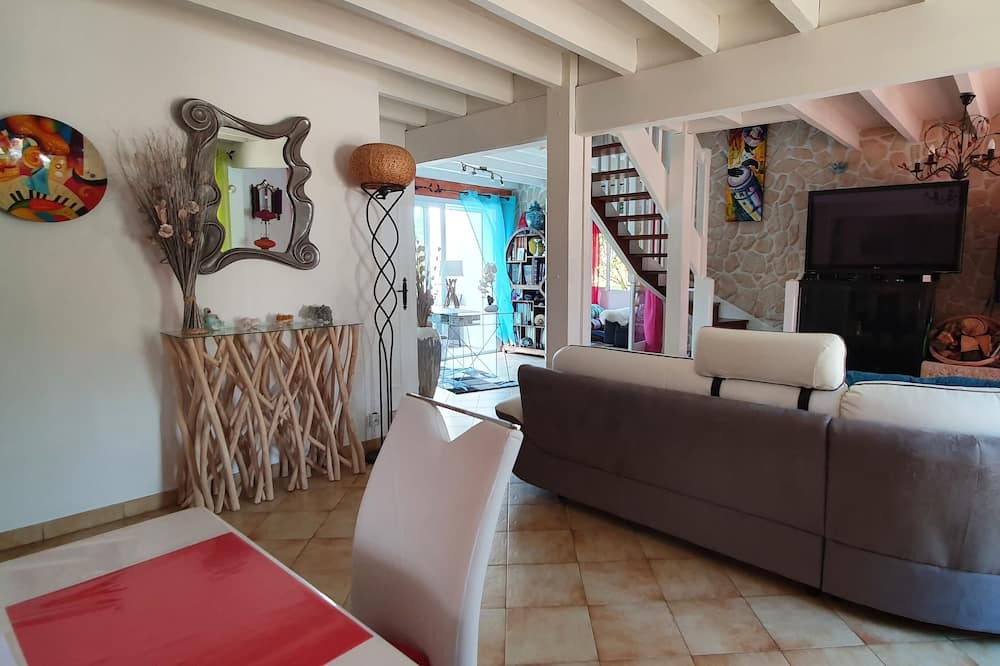 Photo of Livingroom in Villefranque