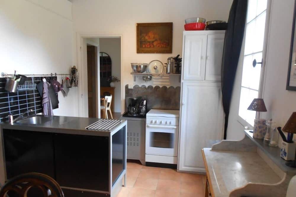 Photo of Kitchen in Saint-Ferreol-Trente-Pas