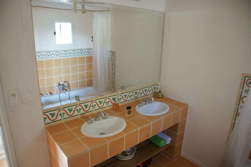 Photo of Bathroom in Saint-Ferreol-Trente-Pas