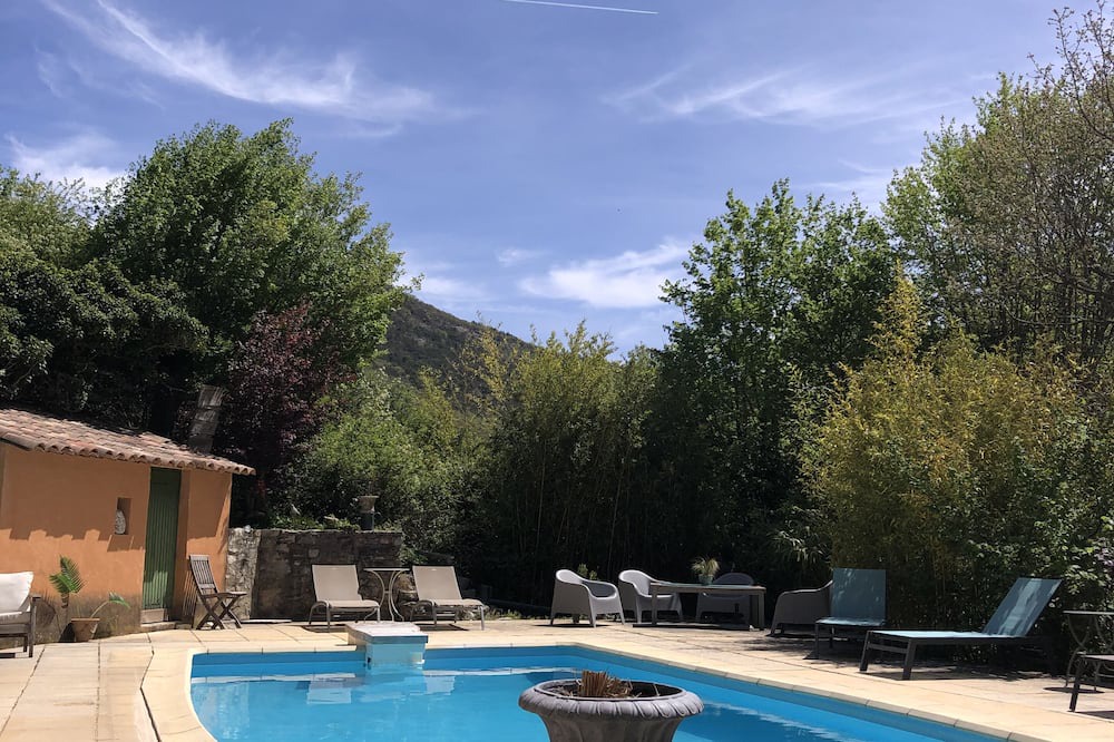 Photo of Outdoor in Saint-Ferreol-Trente-Pas