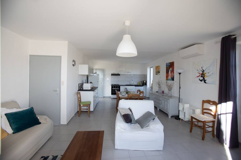 Photo of Livingroom in Merindol-les-Oliviers