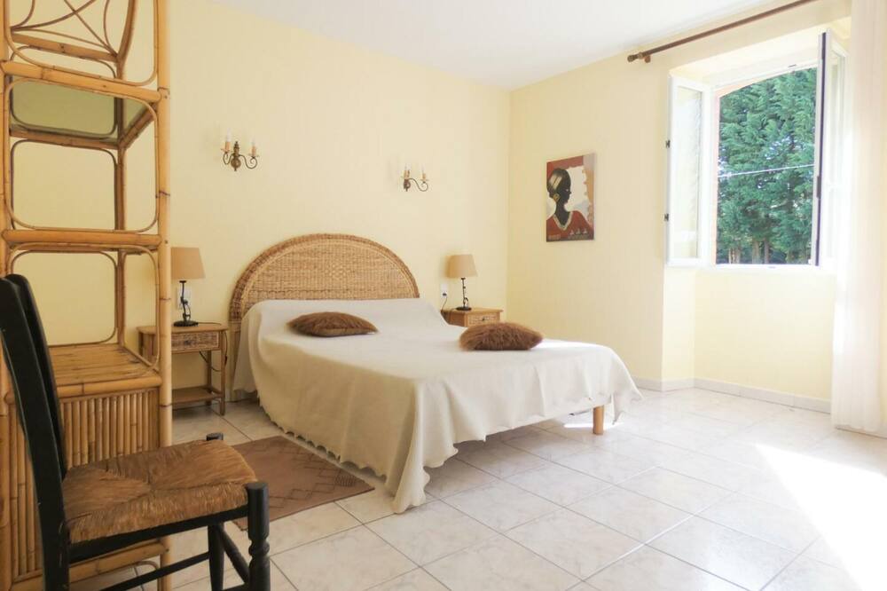 Photo of Bedroom in Saint-Martin-de-Seignanx
