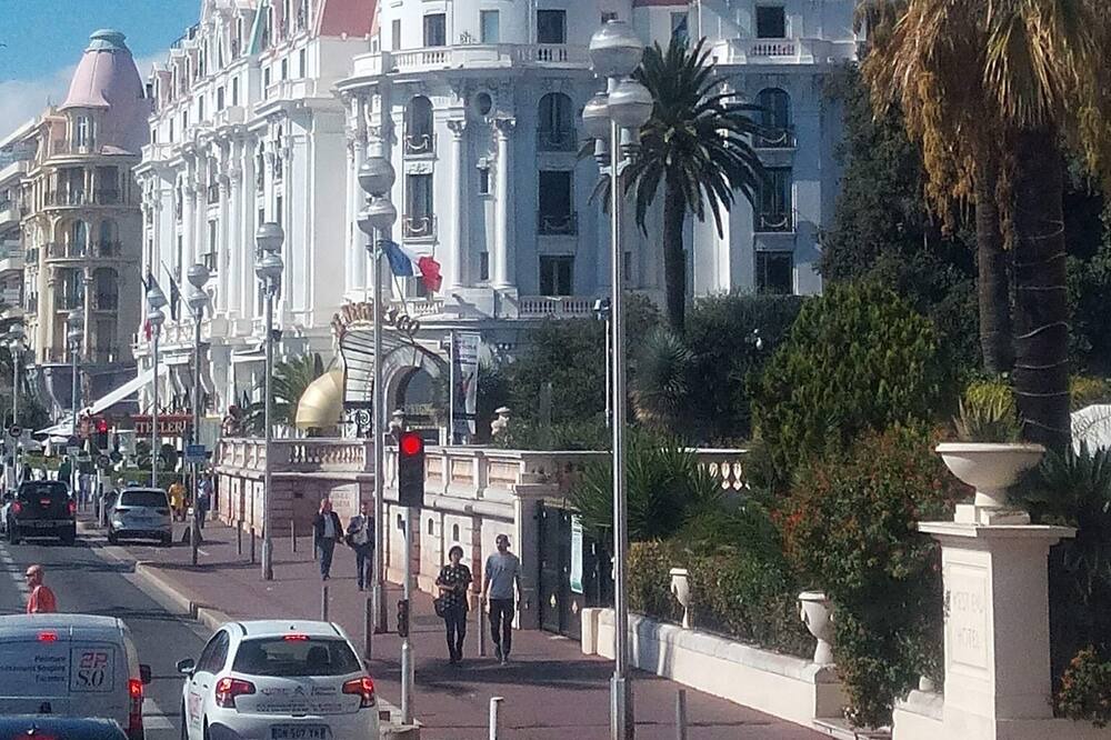 Photo of Outdoor in La Madeleine