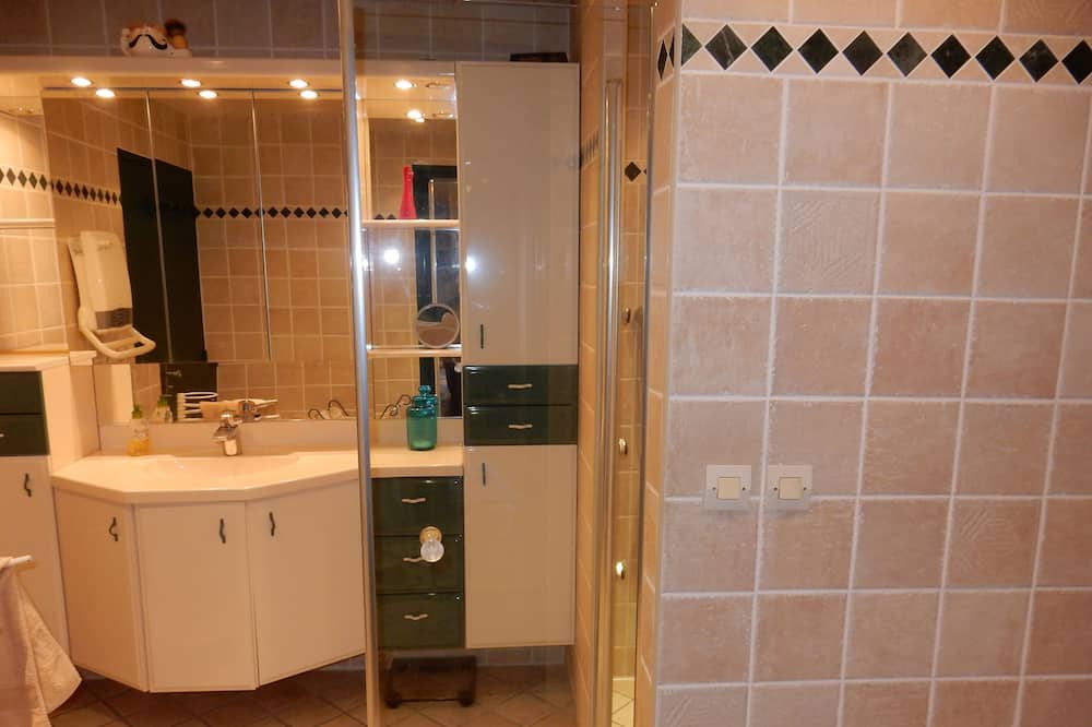 Photo of Bathroom in Les Tourrettes