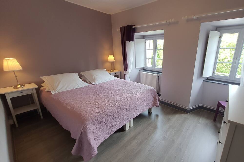 Photo of Bedroom in Saint-Flour