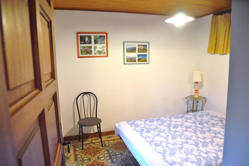 Photo of Bedroom in Old Tende