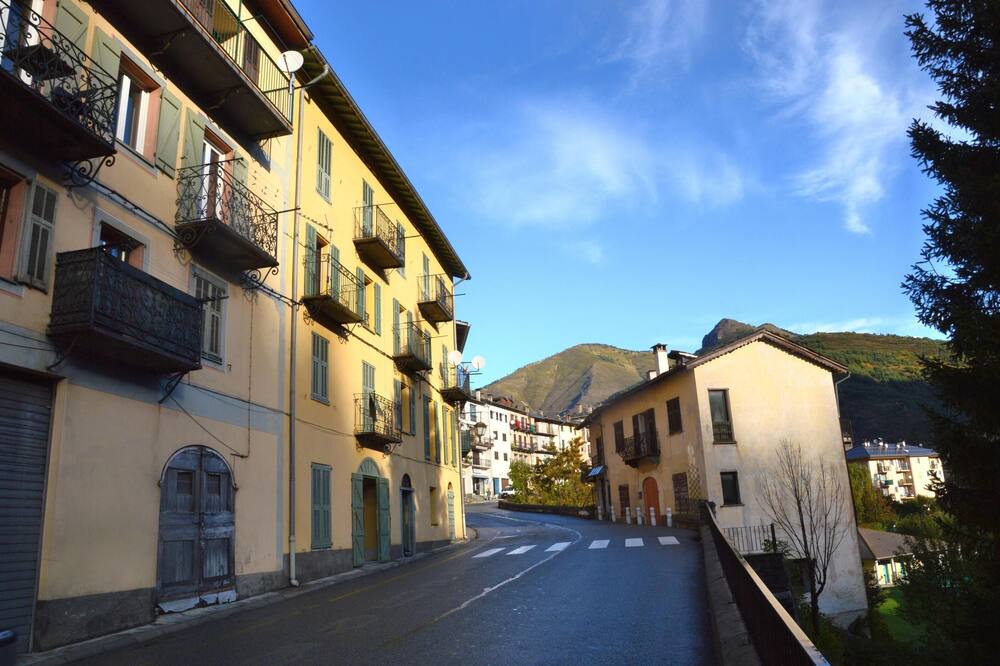 Photo of Outdoor in Old Tende