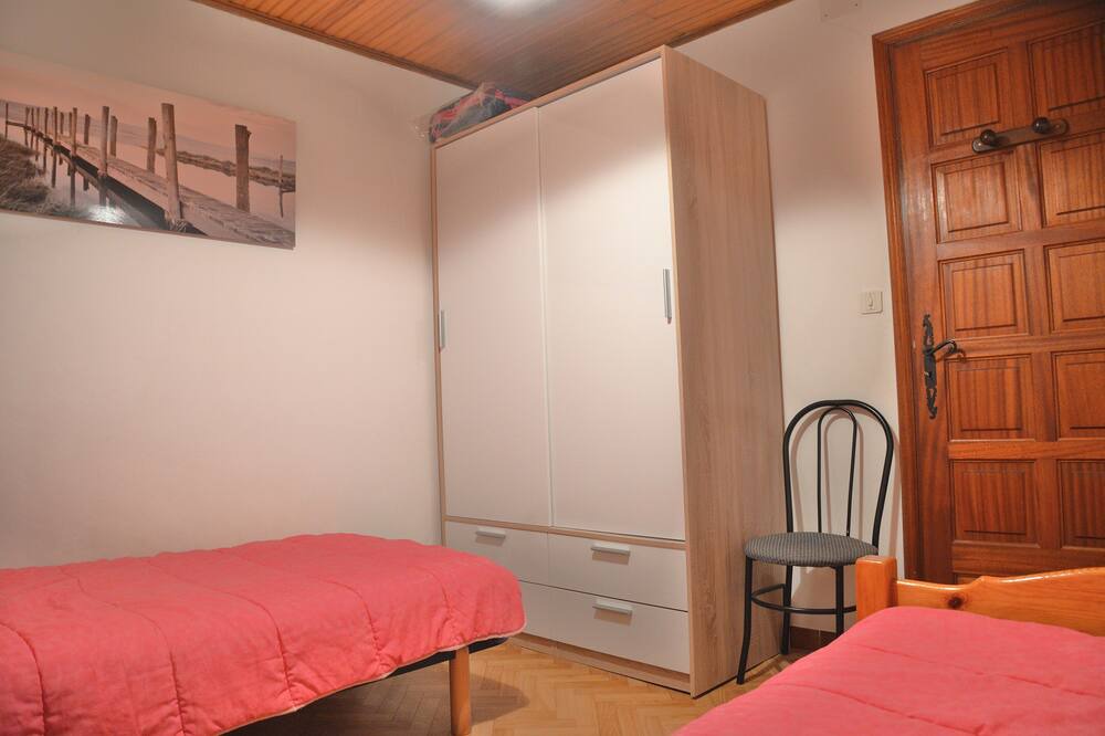 Photo of Bedroom in Old Tende