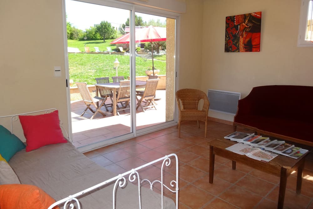 Photo of Livingroom in Aubiet