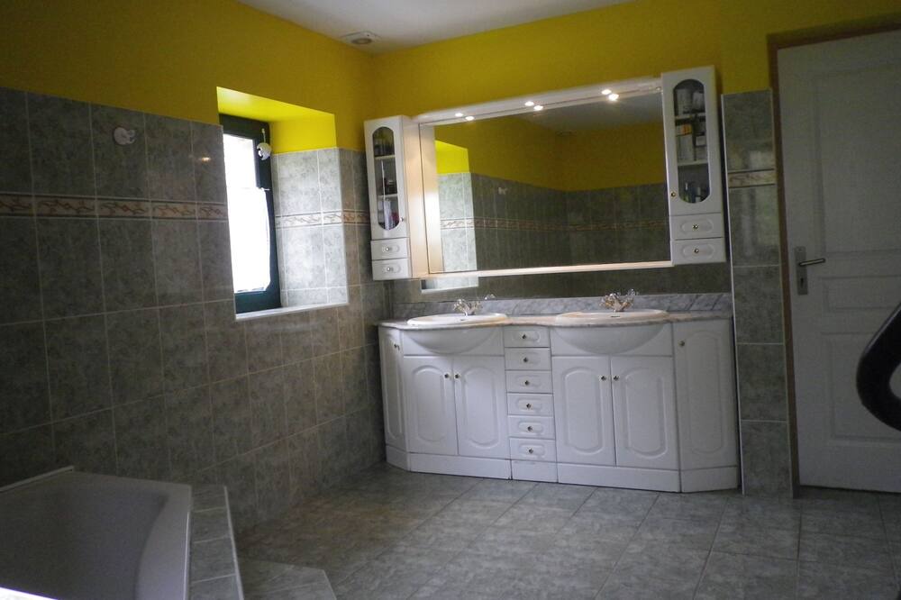 Photo of Bathroom in Montalzat
