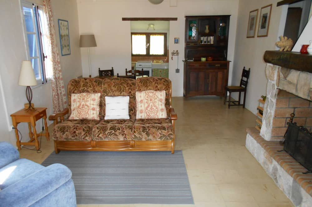 Photo of Livingroom in Bize-Minervois