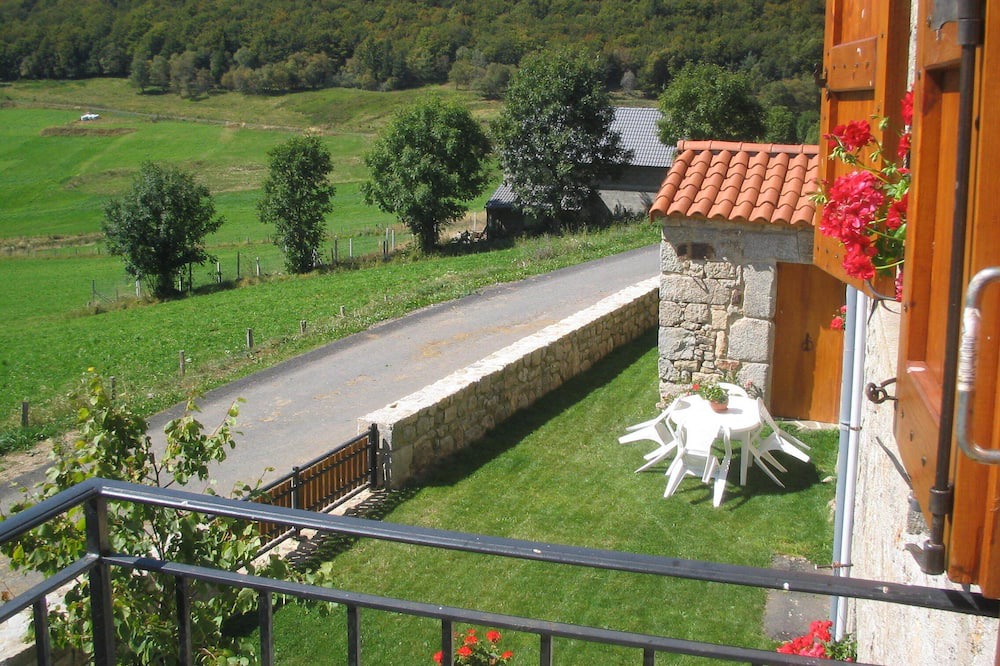 Photo of Patio Balcony in Paulhac-en-Margeride