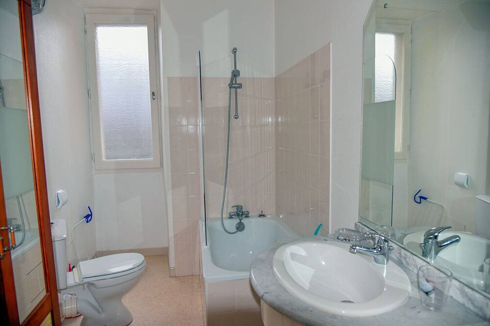 Photo of Bathroom in Bagneres-de-Luchon
