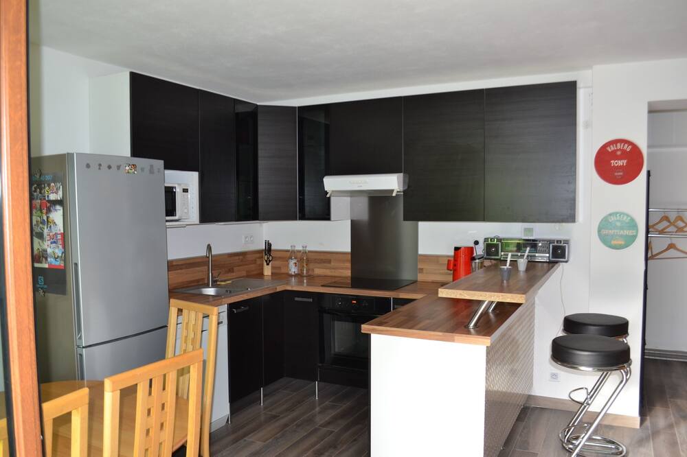 Photo of Kitchen in Peone