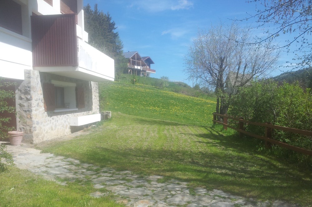 Photo of Outdoor in Peone