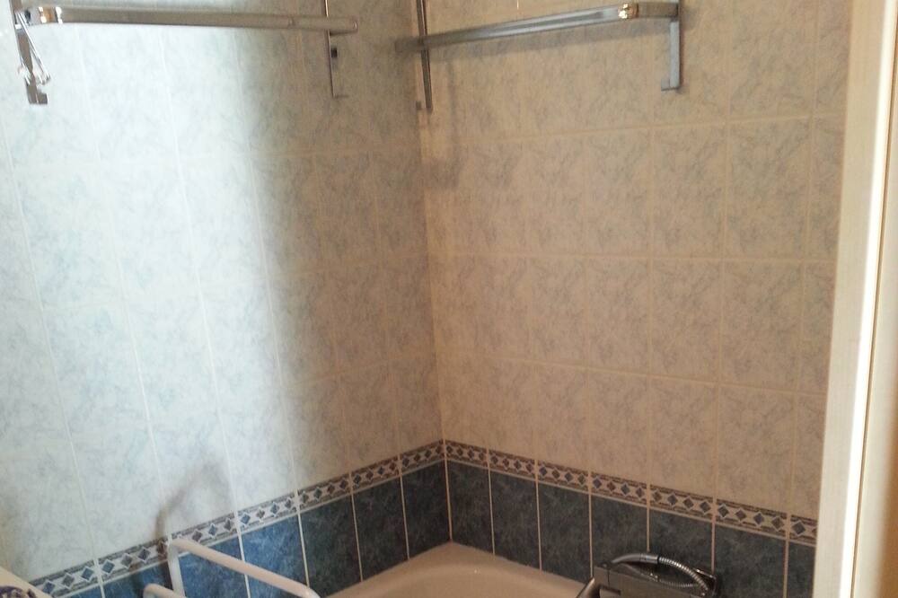 Photo of Bathroom in Peone