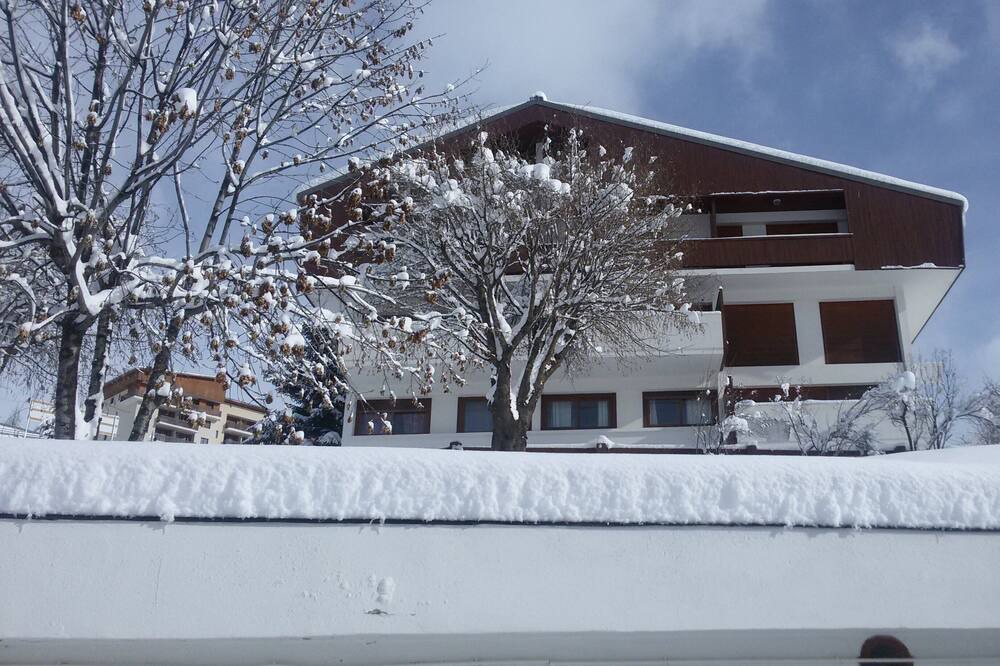 Photo of Outdoor in Peone