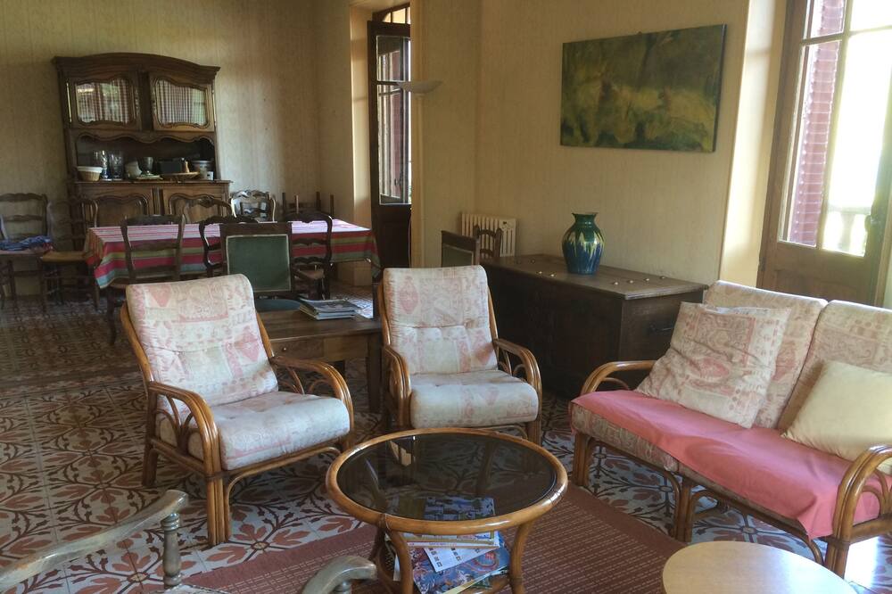 Photo of Livingroom in Chaparon