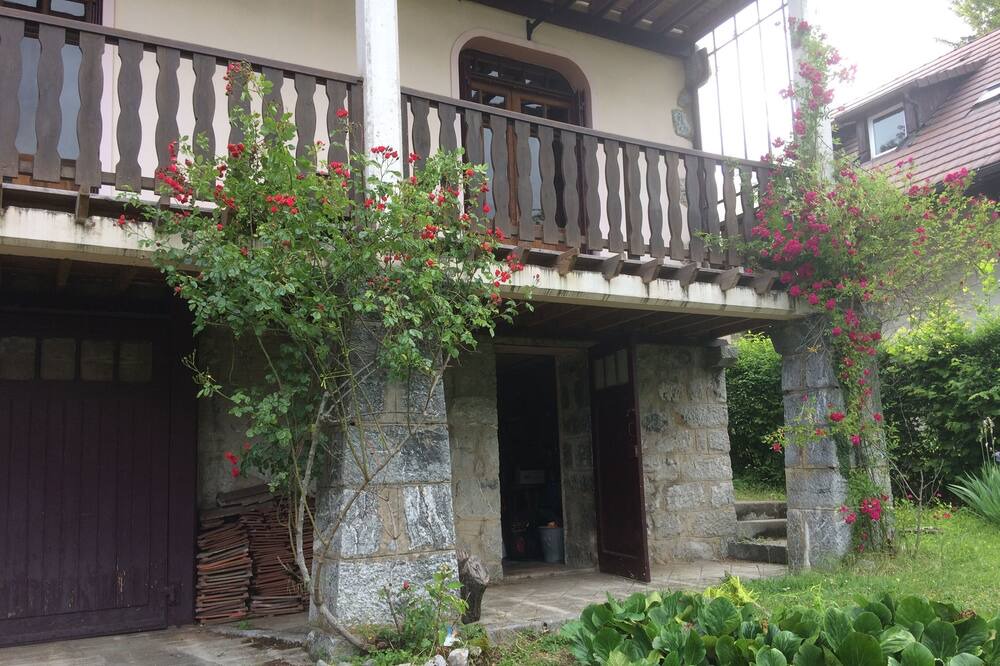 Photo of Outdoor in Chaparon