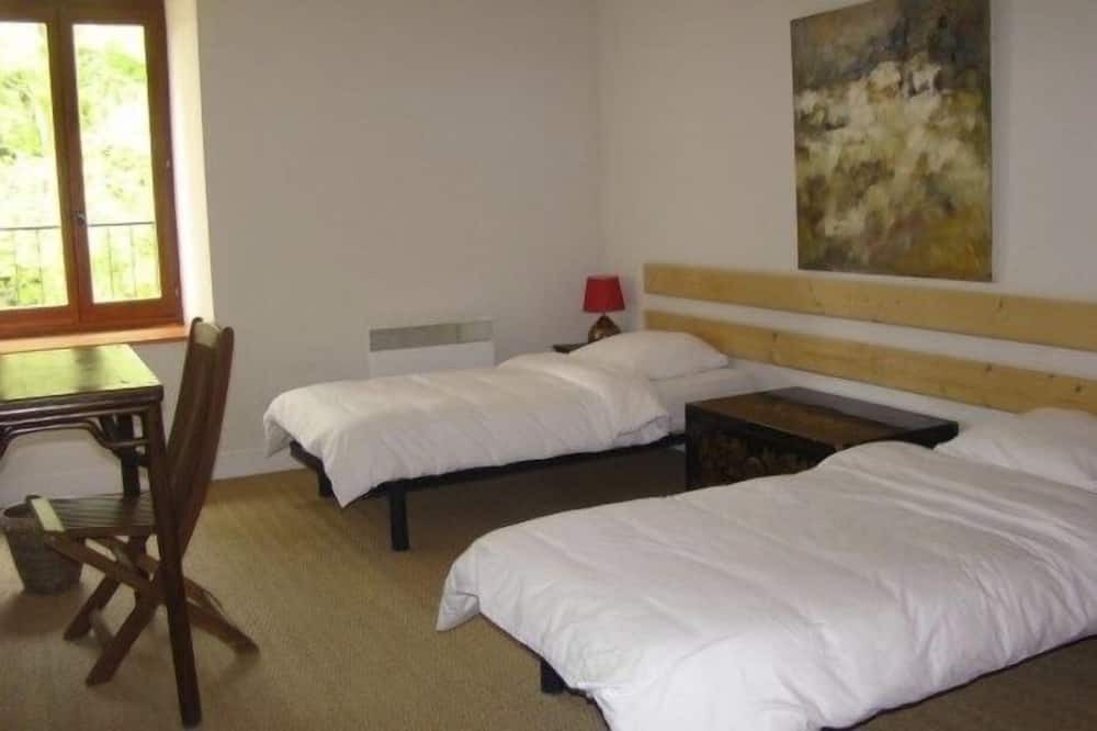 Photo of Bedroom in Vicq-sur-Breuilh