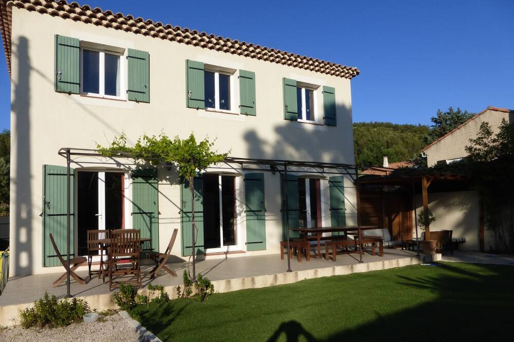 Photo of Outdoor in Ensues-la-Redonne