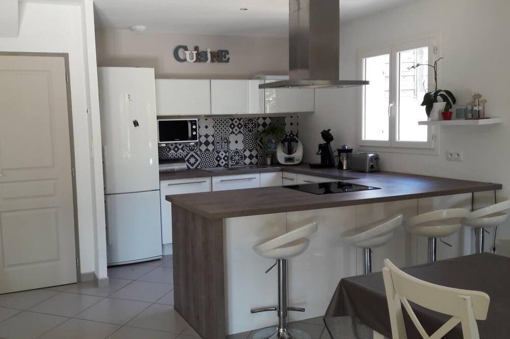 Photo of Kitchen in Ensues-la-Redonne