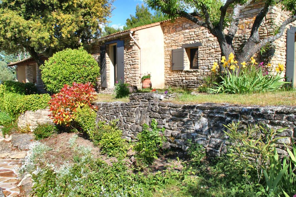 Photo of Outdoor in La Roque-sur-Pernes