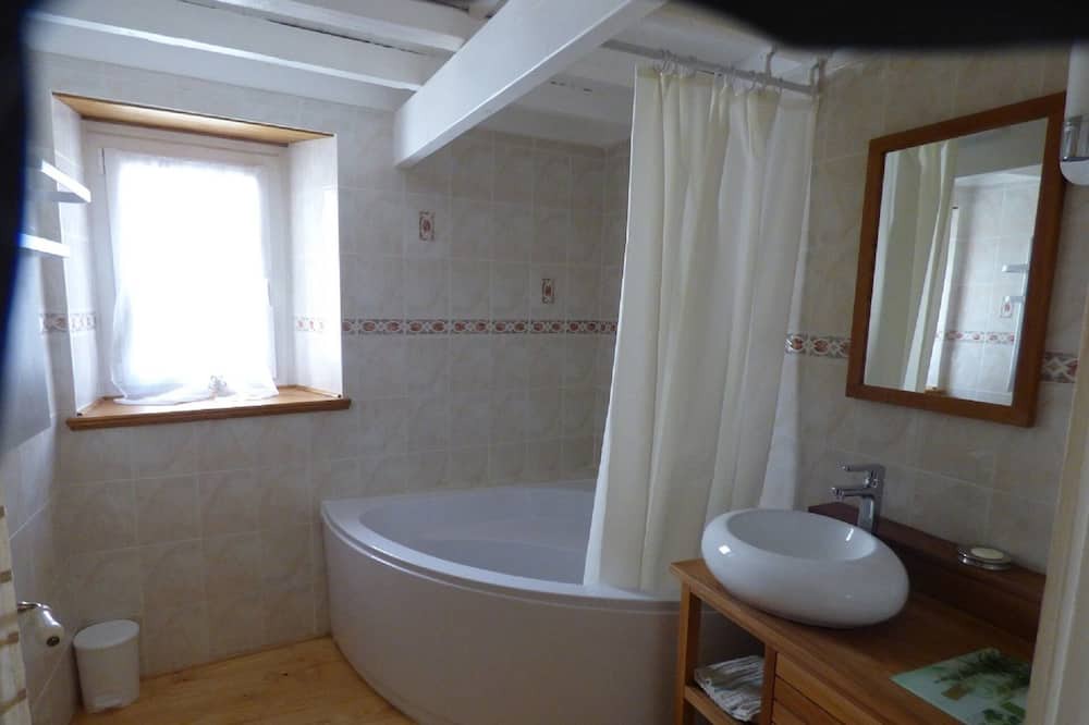 Photo of Bathroom in Belcaire
