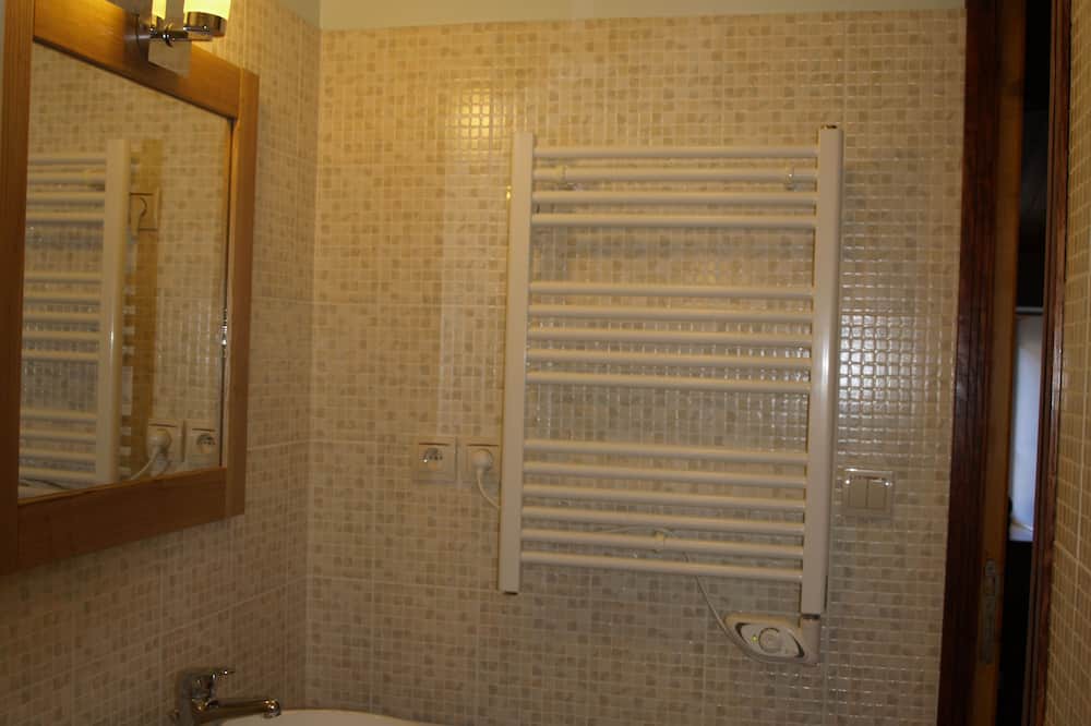Photo of Bathroom in Belcaire