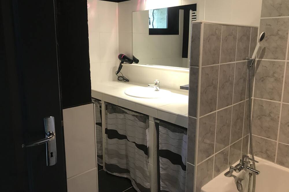 Photo of Bathroom in Sauzet
