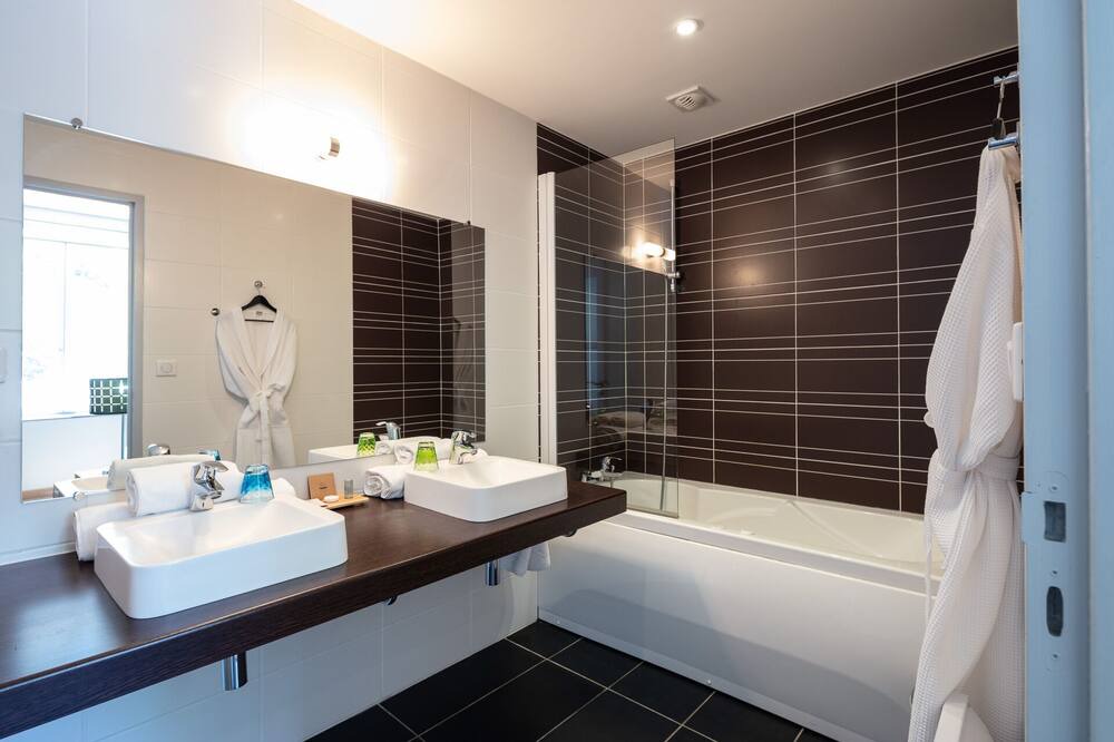 Photo of Bathroom in St Gervais sur Mare