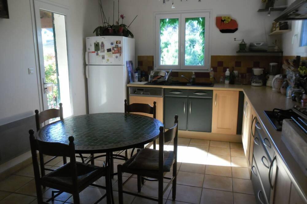 Photo of Kitchen in Saint-Julien-les-Rosiers