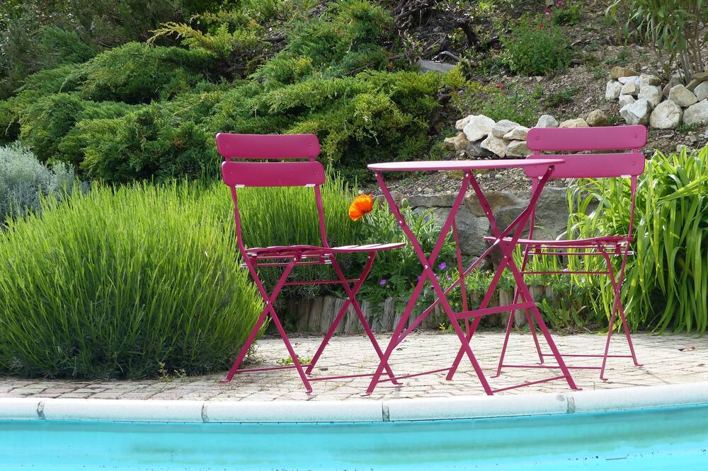Photo of Outdoor in Saint-Julien-les-Rosiers