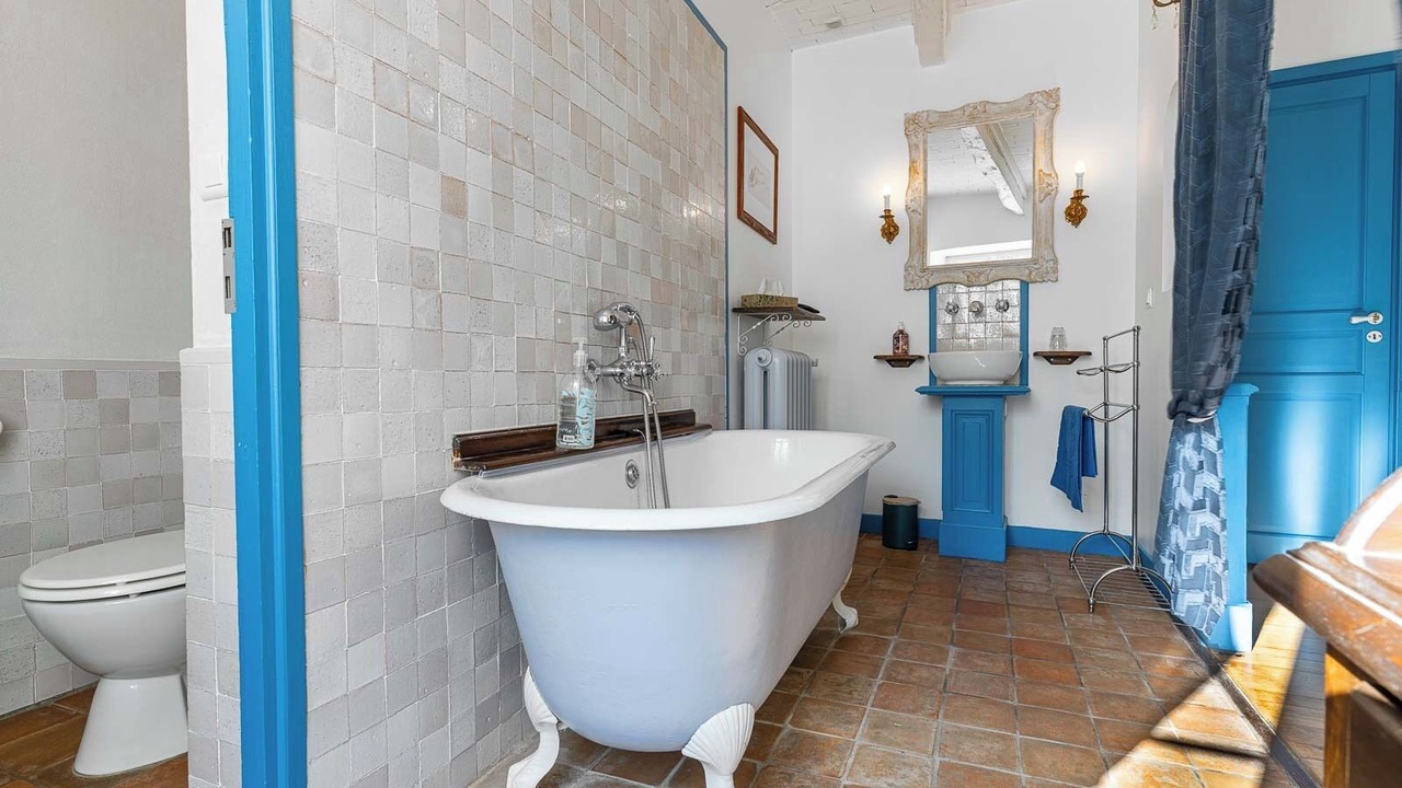 Photo of Bathroom in Severac-l'Eglise