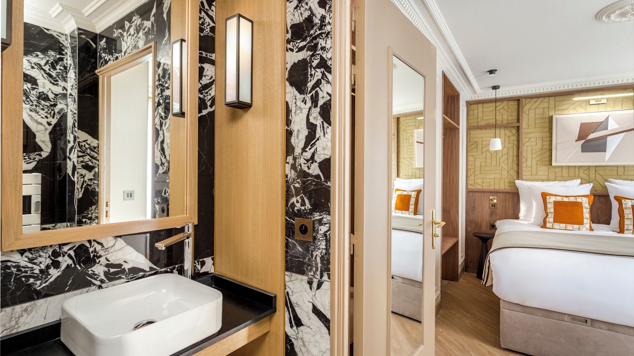 Photo of Bathroom in Quartier du Faubourg-Montmartre