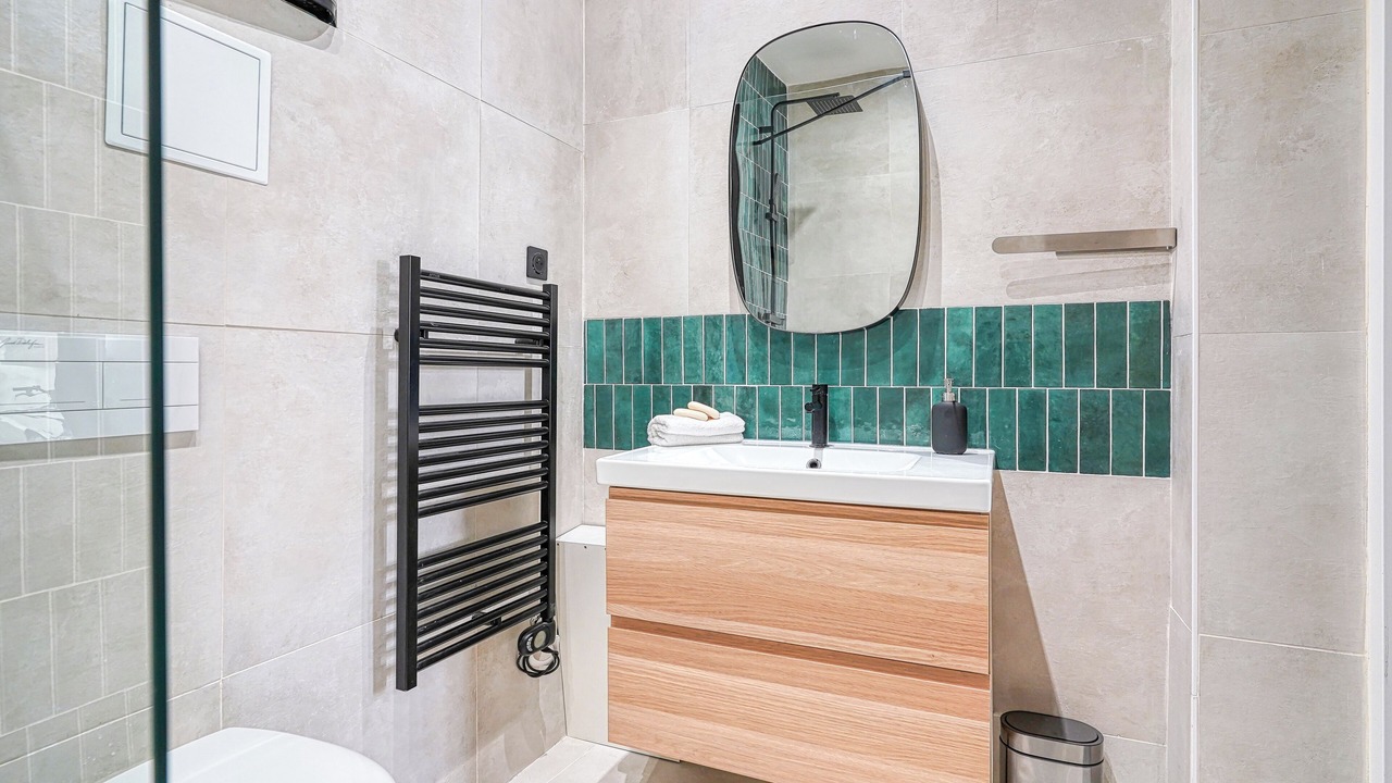 Photo of Bathroom in Quartier du Mail