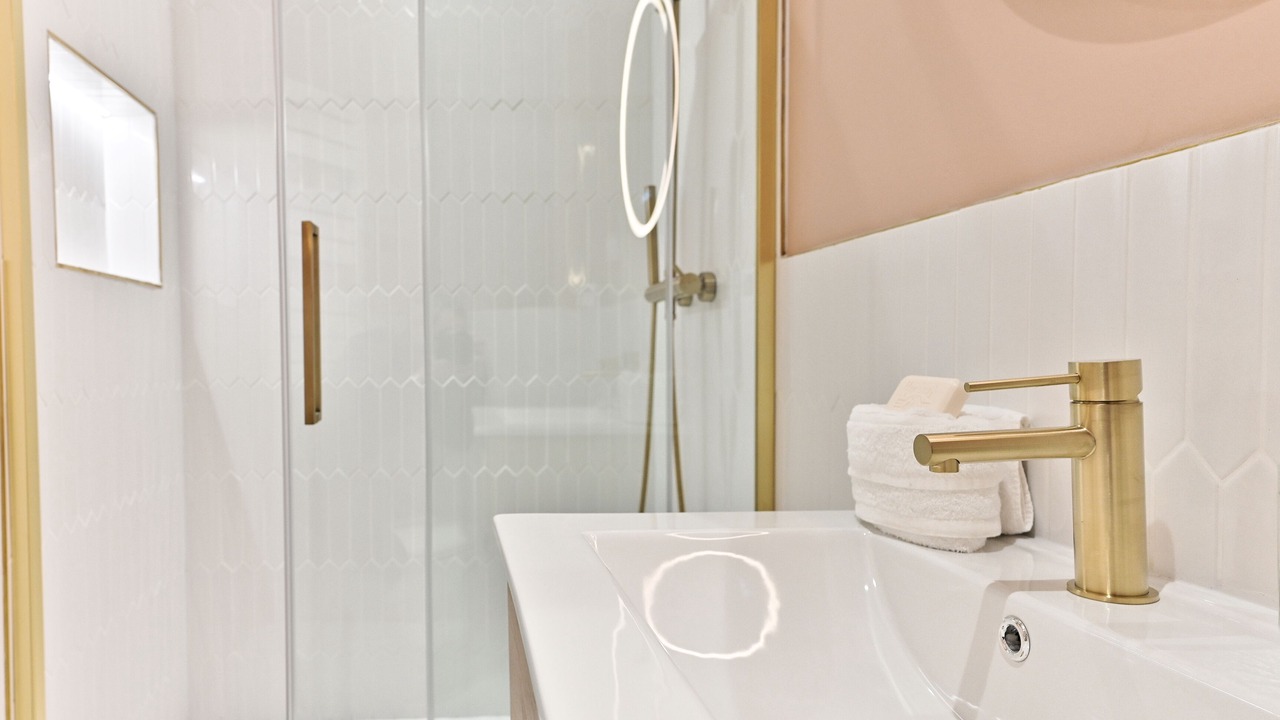 Photo of Bathroom in Quartier du Mail