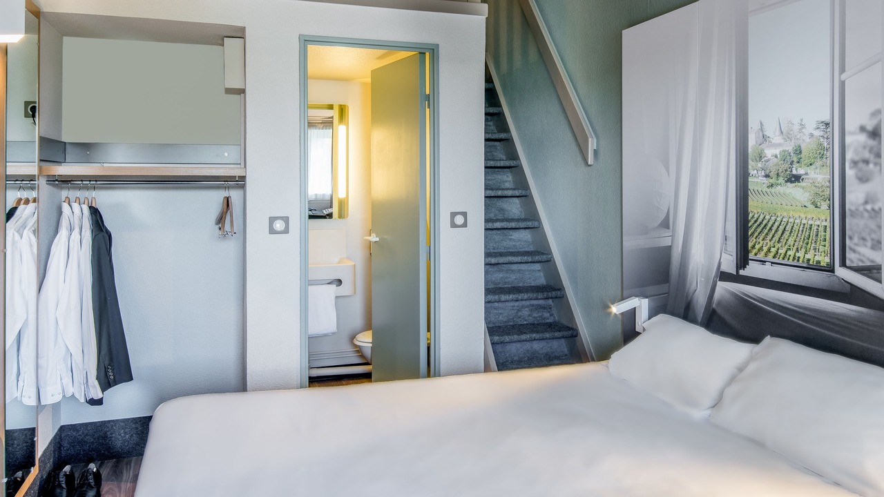 Photo of Bedroom in Lormont